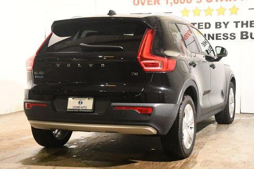 2021 Volvo XC40 T4 Momentum