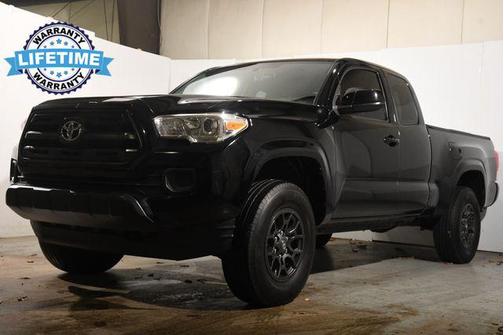 2017 Toyota Tacoma SR