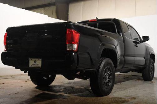 2017 Toyota Tacoma SR