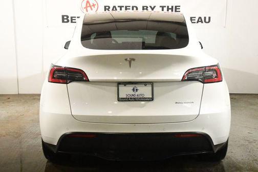 2022 Tesla Model Y Long Range Dual Motor All-Wheel Drive