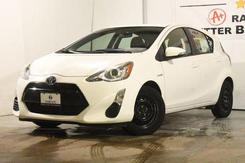 2016 Toyota Prius c Three