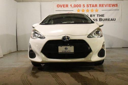 2016 Toyota Prius c Three