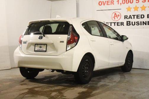 2016 Toyota Prius c Three