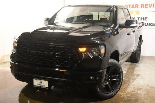 Diamond Black Crystal Pearlcoat 2022 RAM 1500 Big Horn/Lone Star