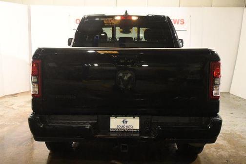 Diamond Black Crystal Pearlcoat 2022 RAM 1500 Big Horn/Lone Star