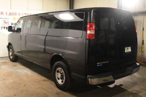 2017 Chevrolet Express 3500 LT
