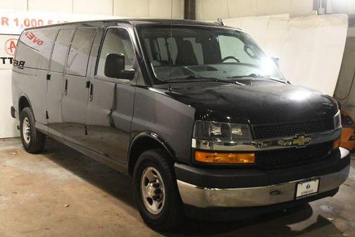 2017 Chevrolet Express 3500 LT