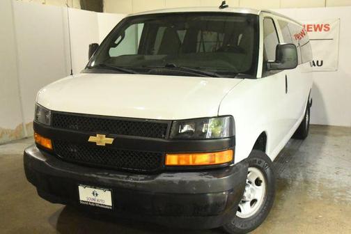 Summit White 2019 Chevrolet Express 3500 LS