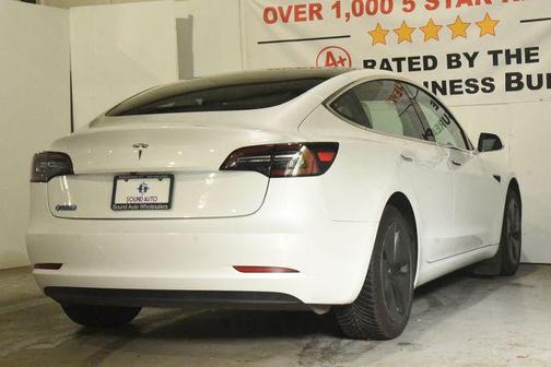 Pearl White Multi-Coat 2019 Tesla Model 3 Standard Range Plus