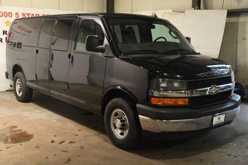 2017 Chevrolet Express 3500 LT