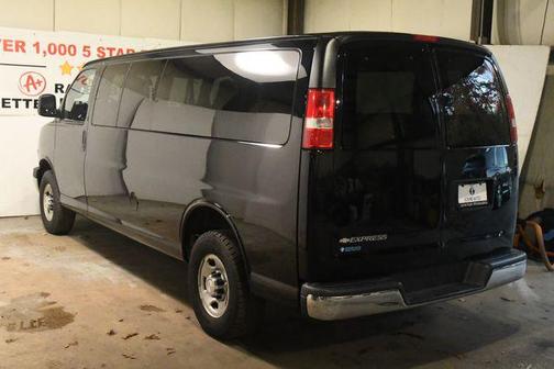 2017 Chevrolet Express 3500 LT