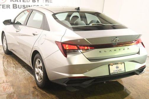 Shimmering Silver Pearl 2021 Hyundai ELANTRA SE