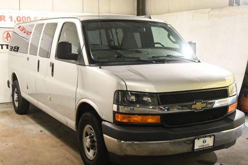2017 Chevrolet Express 3500 LT