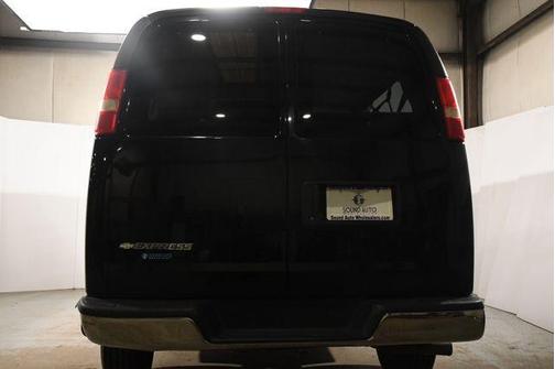 Photo 5 of 24 of 2013 Chevrolet Express 3500 LT