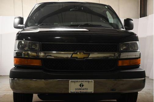 Photo 2 of 24 of 2013 Chevrolet Express 3500 LT