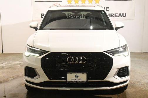 White 2023 Audi Q3 Premium 40 TFSI quattro Tiptronic