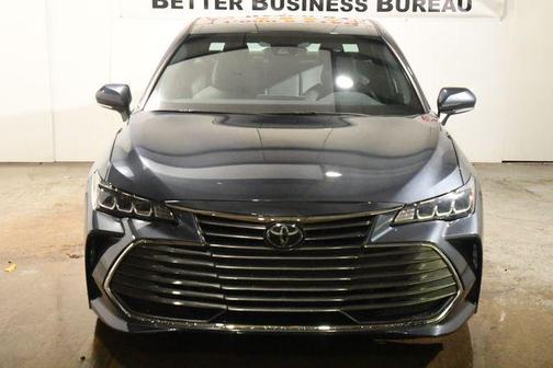 2020 Toyota Avalon XLE