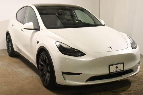 Pearl White Multi-Coat 2023 Tesla Model Y Performance Dual Motor All-Wheel Drive
