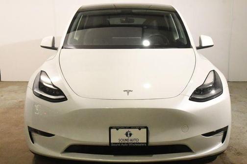 Pearl White Multi-Coat 2023 Tesla Model Y Performance Dual Motor All-Wheel Drive