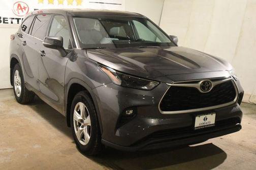 2022 Toyota Highlander LE