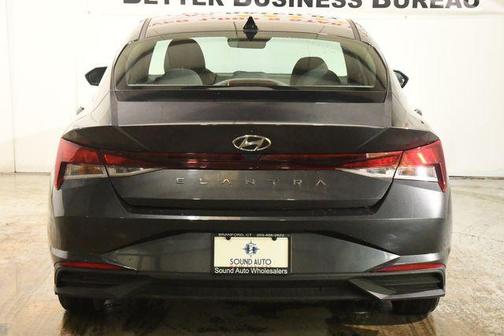 2021 Hyundai ELANTRA SE