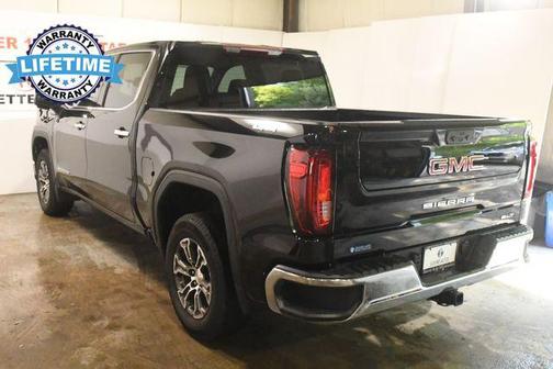 Onyx Black 2025 GMC Sierra 1500 SLT