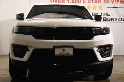 2022 Jeep Grand Cherokee Altitude