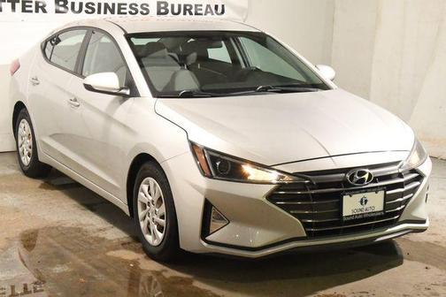 2019 Hyundai ELANTRA SE