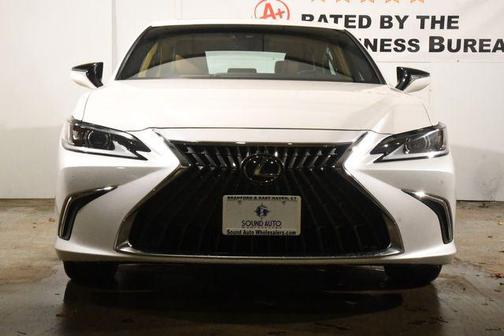 2022 Lexus ES 250 Base