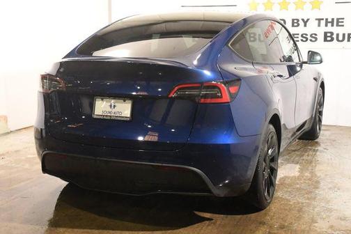 Pearl White Multi-Coat 2022 Tesla Model Y Long Range Dual Motor All-Wheel Drive