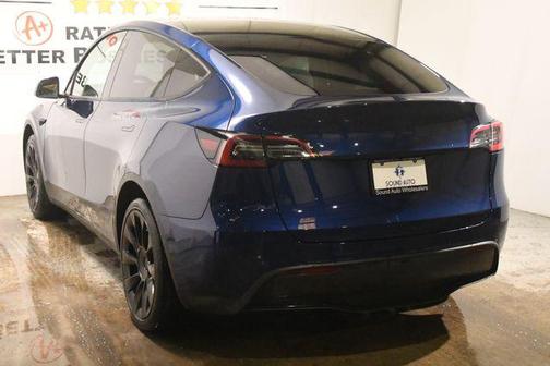Pearl White Multi-Coat 2022 Tesla Model Y Long Range Dual Motor All-Wheel Drive