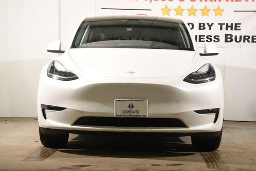 2022 Tesla Model Y Long Range Dual Motor All-Wheel Drive