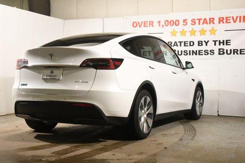 2022 Tesla Model Y Long Range Dual Motor All-Wheel Drive