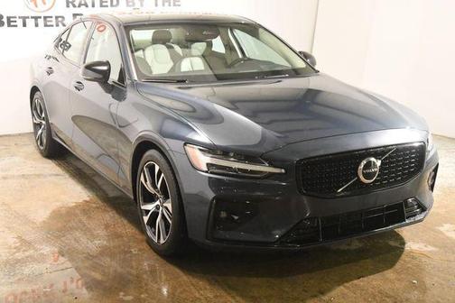 Denim Blue Metallic 2024 Volvo S60 B5 Core Dark Theme