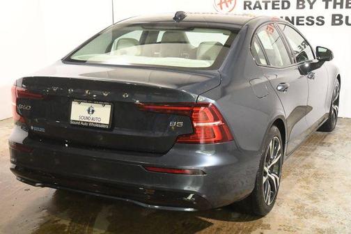Denim Blue Metallic 2024 Volvo S60 B5 Core Dark Theme