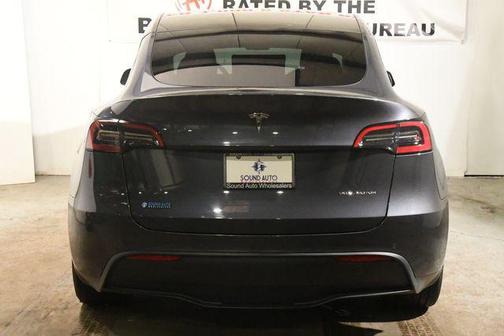 2022 Tesla Model Y Long Range Dual Motor All-Wheel Drive