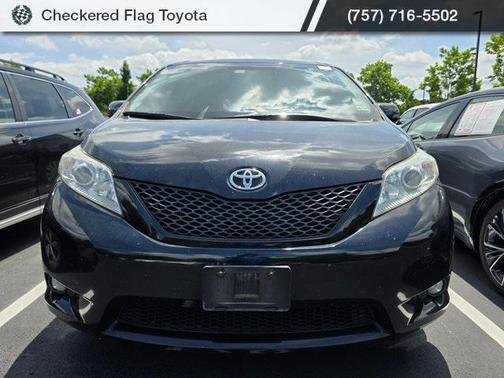 2017 Toyota Sienna XLE