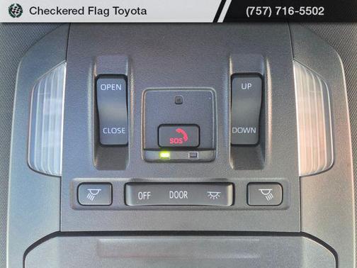 Midnight Black Metallic 2024 Toyota Highlander XSE