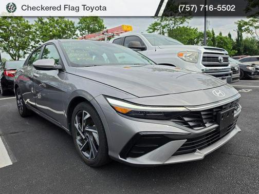 Fluid Metal 2024 Hyundai ELANTRA SEL