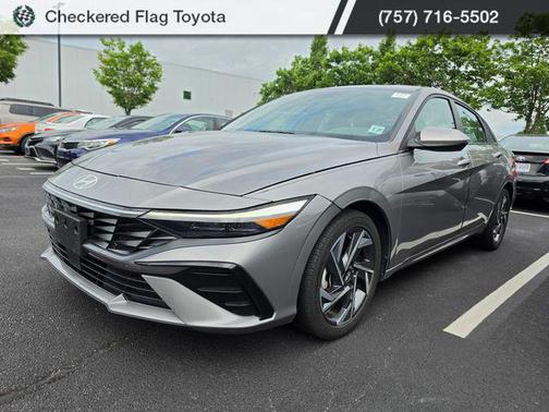 Fluid Metal 2024 Hyundai ELANTRA SEL