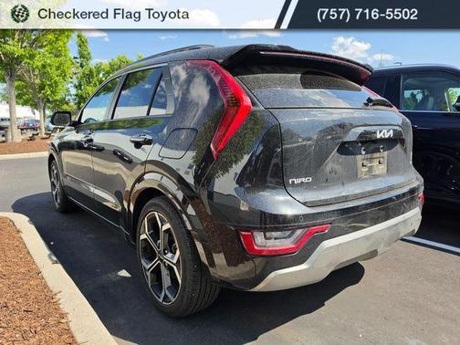 Aurora Black Pearl 2023 Kia Niro Touring