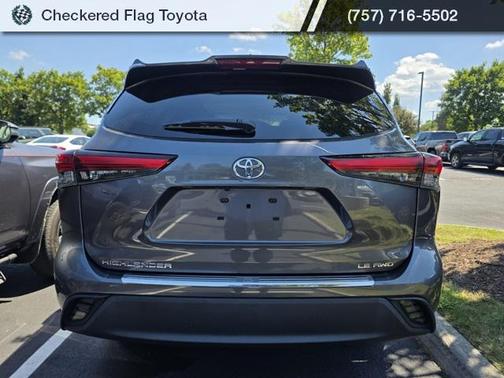 2022 Toyota Highlander LE