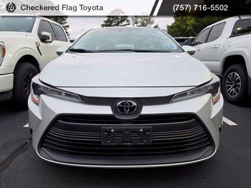 Classic Silver Metallic 2025 Toyota Corolla LE
