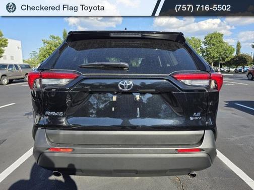 2025 Toyota RAV4 Hybrid SE