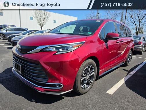 2025 Toyota Sienna Platinum