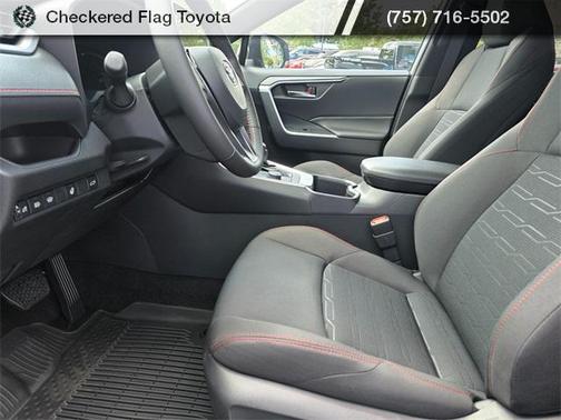 2025 Toyota RAV4 Hybrid SE