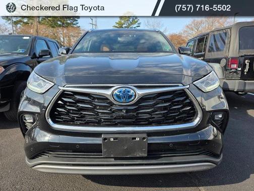 2024 Toyota Highlander Hybrid Platinum