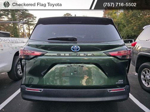 2022 Toyota Sienna XLE 8 Passenger