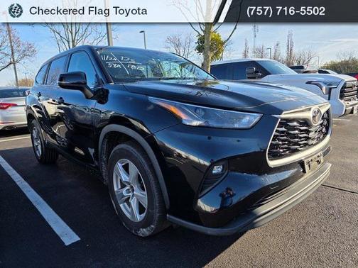 2023 Toyota Highlander LE