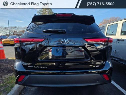 2023 Toyota Highlander LE